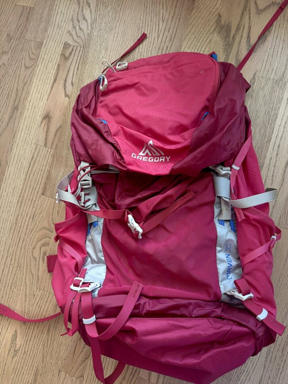 Gregory Maven 35 Women's Hiking Backpack Phoenix Red with Rain Cover